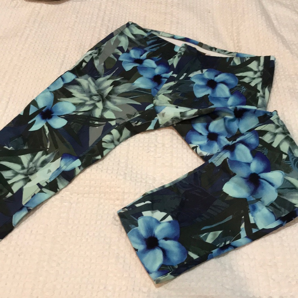 Cropped pants